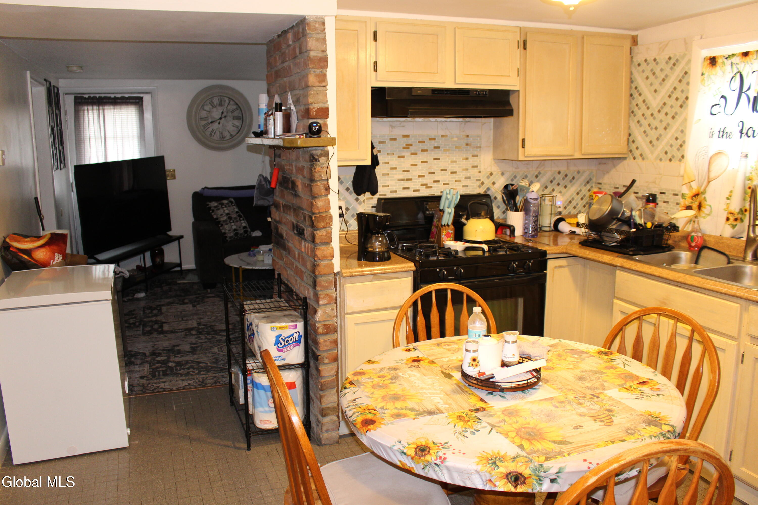 7-11 Forbes Avenue Rensselaer NY 12144