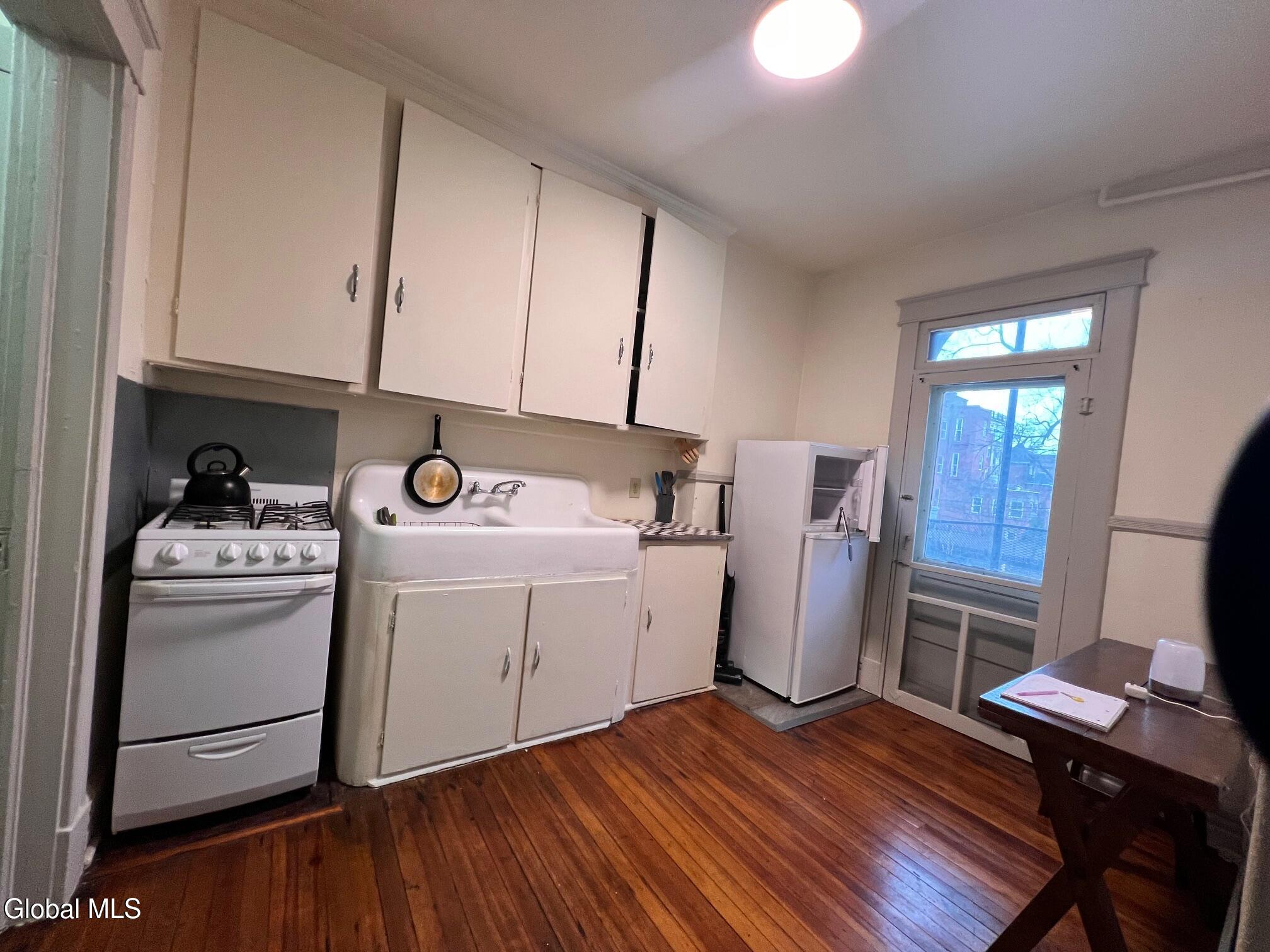 369 Hudson Avenue Albany NY 12210