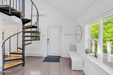 81 Rodgers Lane Saratoga Springs NY 12866