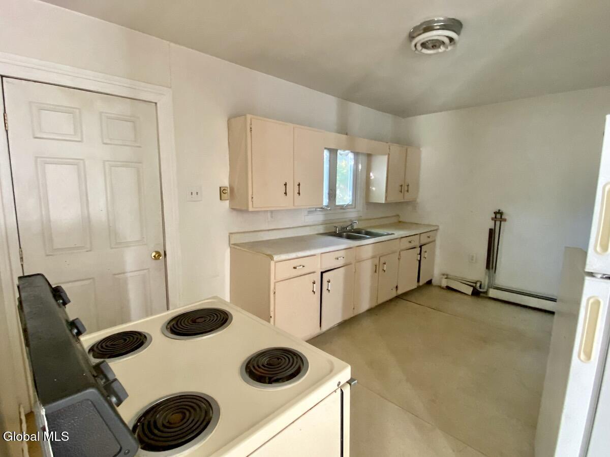 619 Fourth Avenue Watervliet NY 12189