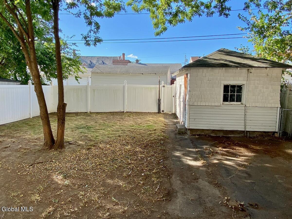 619 Fourth Avenue Watervliet NY 12189