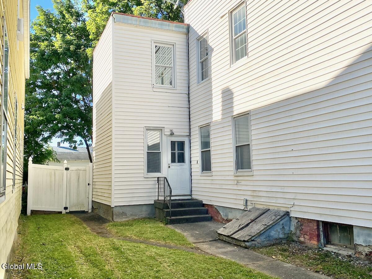 619 Fourth Avenue Watervliet NY 12189
