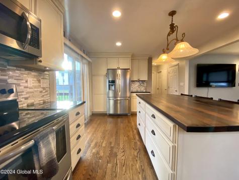 20 Calhoun Drive Troy NY 12182