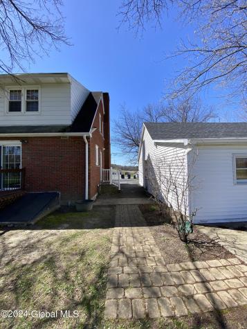 20 Calhoun Drive Troy NY 12182