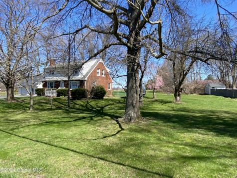 20 Calhoun Drive Troy NY 12182