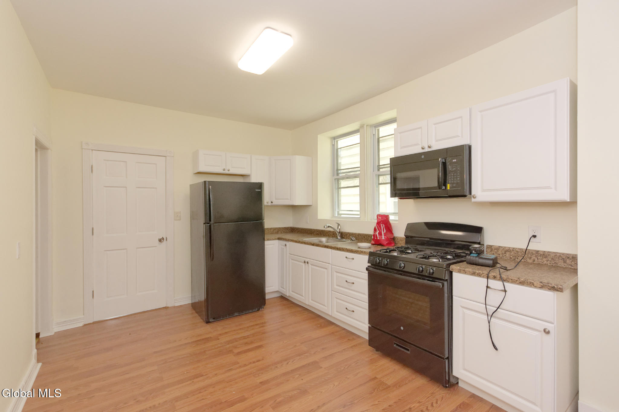 587 Washington Avenue Albany NY 12206