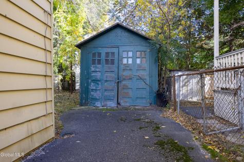 587 Washington Avenue Albany NY 12206