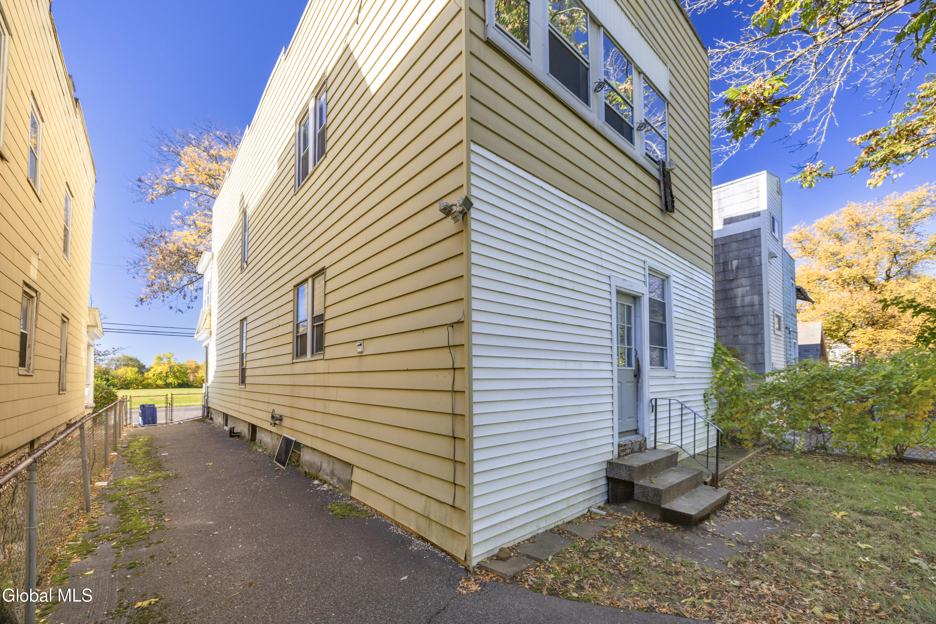 587 Washington Avenue Albany NY 12206