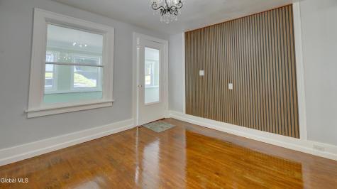 9 Mccleary Avenue Amsterdam NY 12010