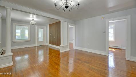 9 Mccleary Avenue Amsterdam NY 12010