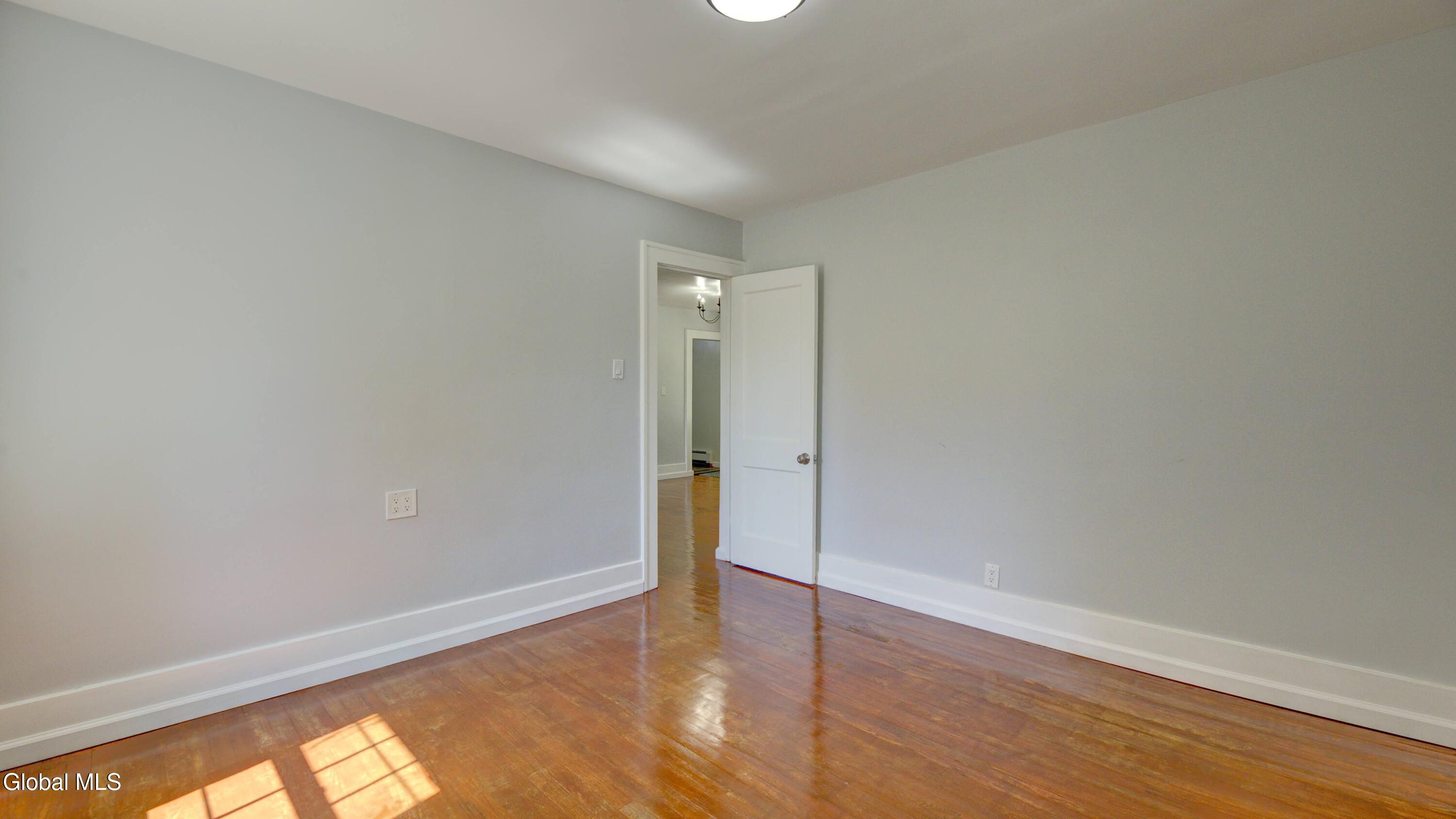9 Mccleary Avenue Amsterdam NY 12010