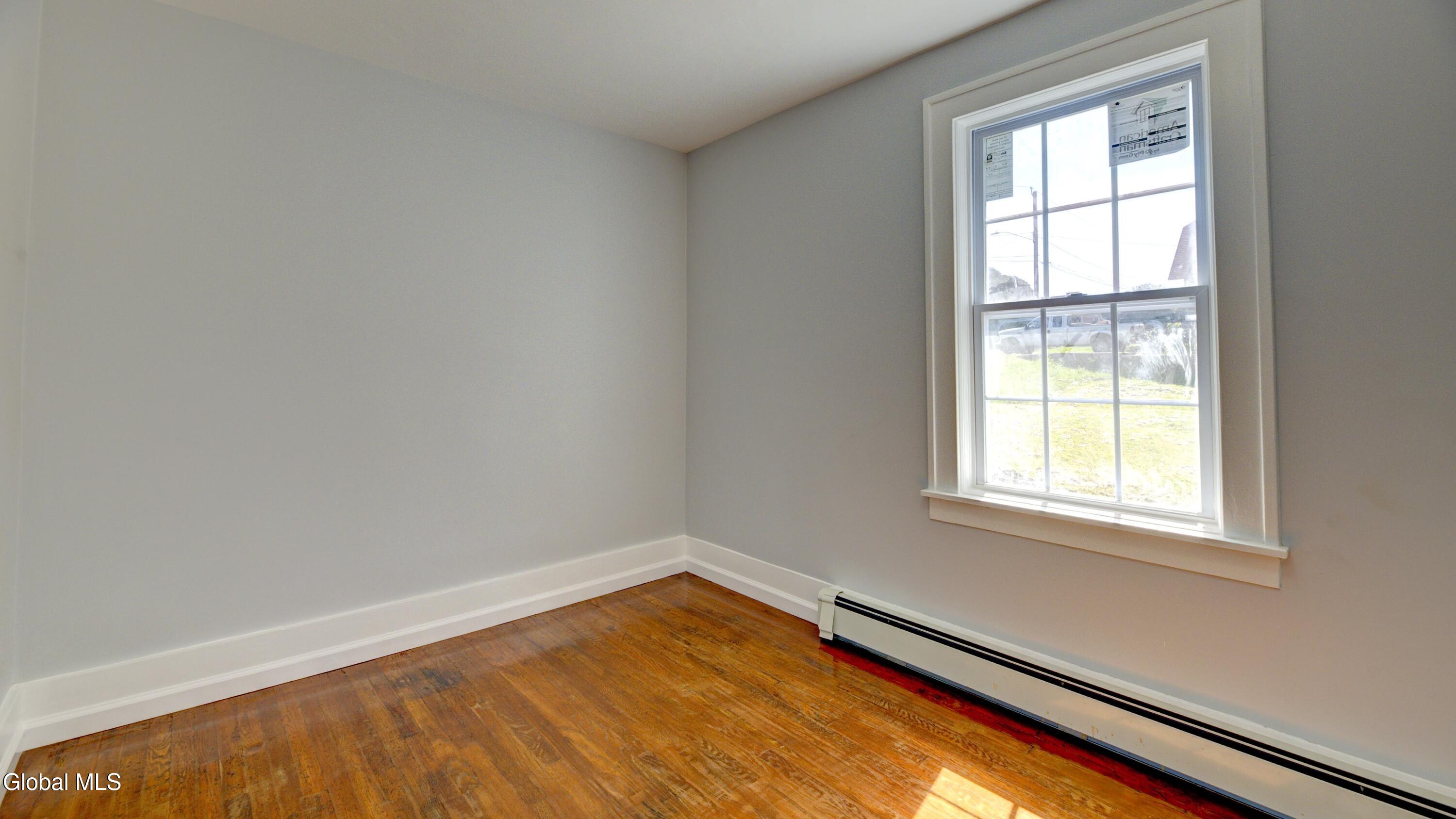 9 Mccleary Avenue Amsterdam NY 12010