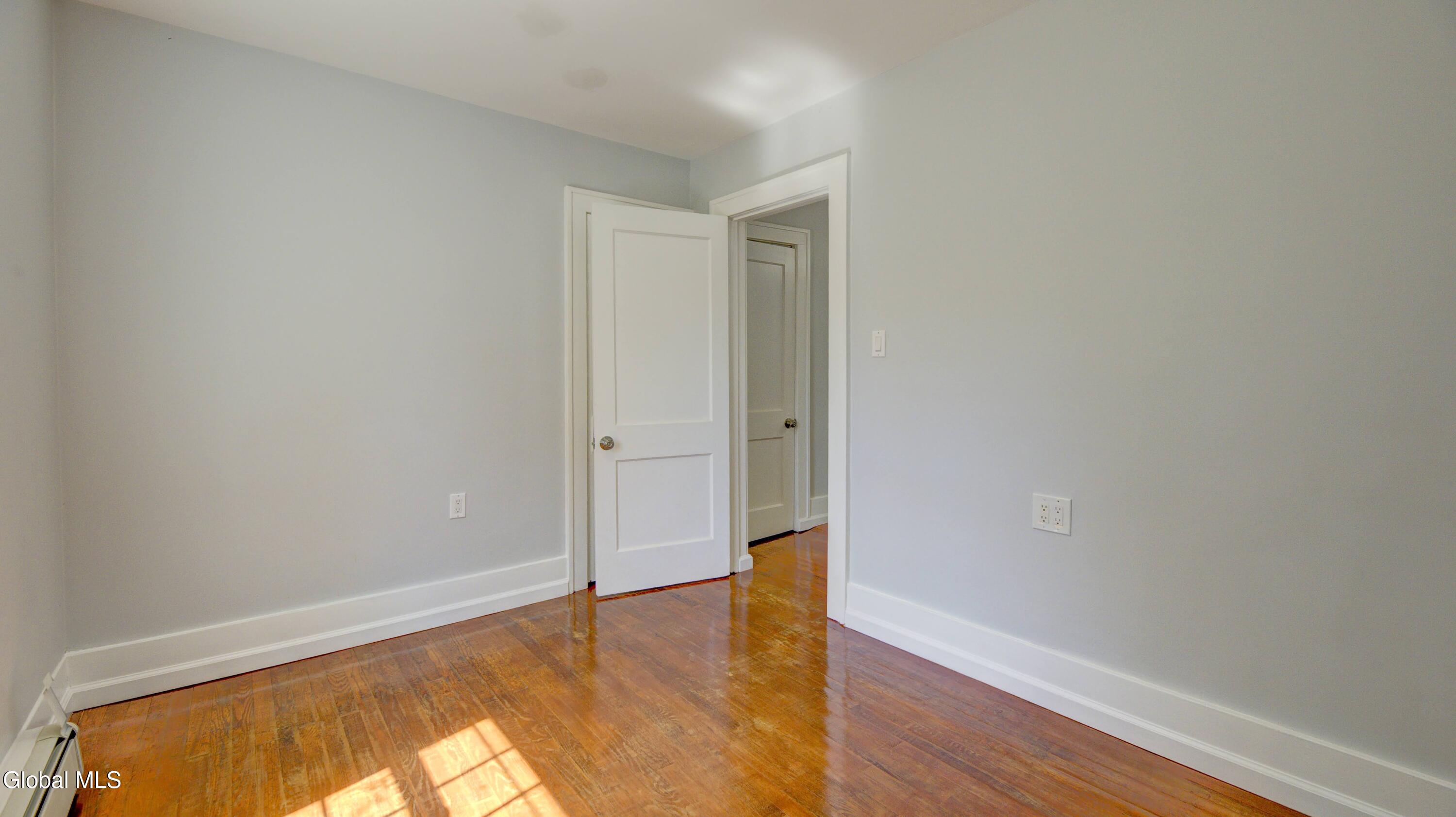 9 Mccleary Avenue Amsterdam NY 12010