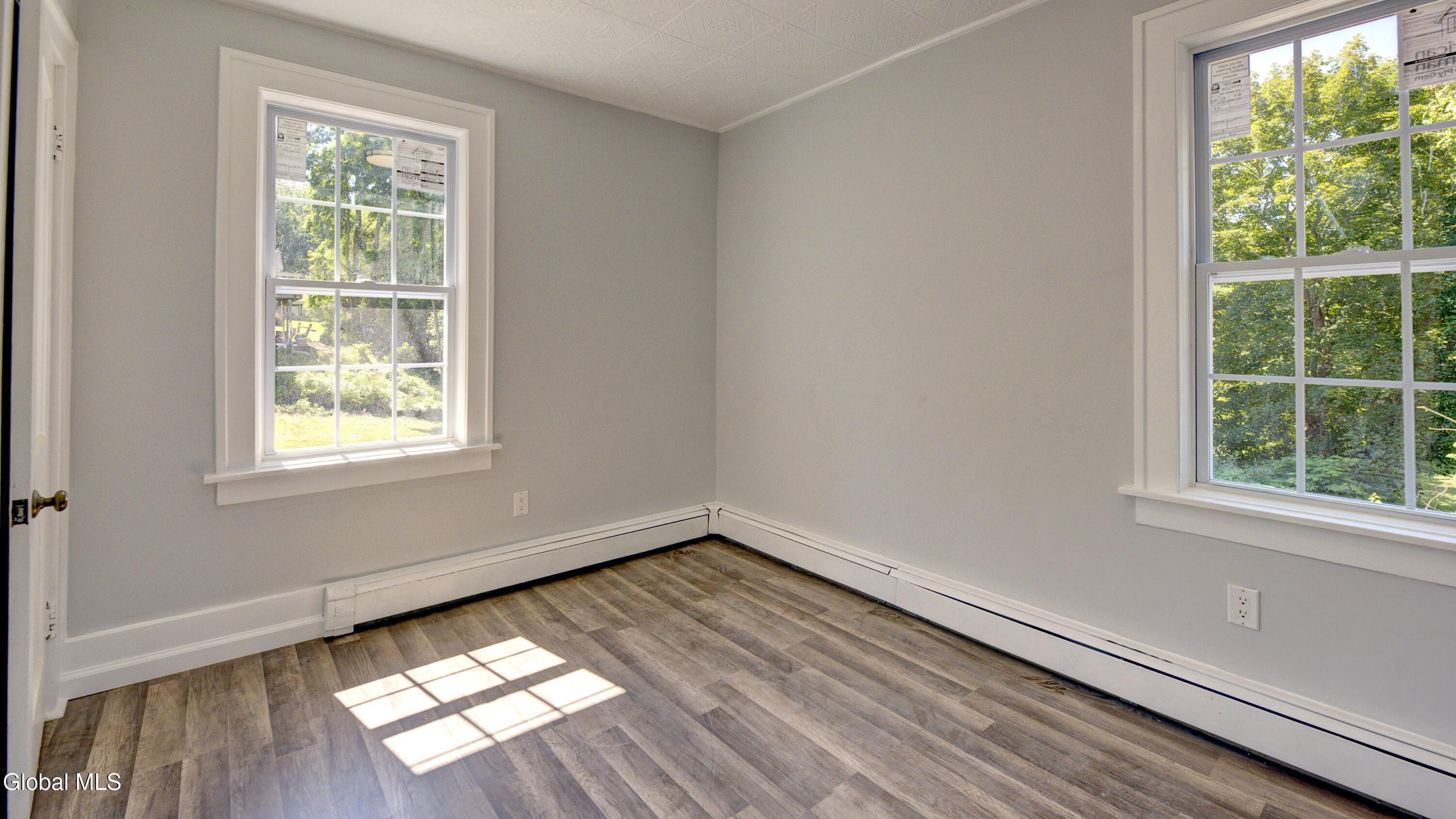 9 Mccleary Avenue Amsterdam NY 12010