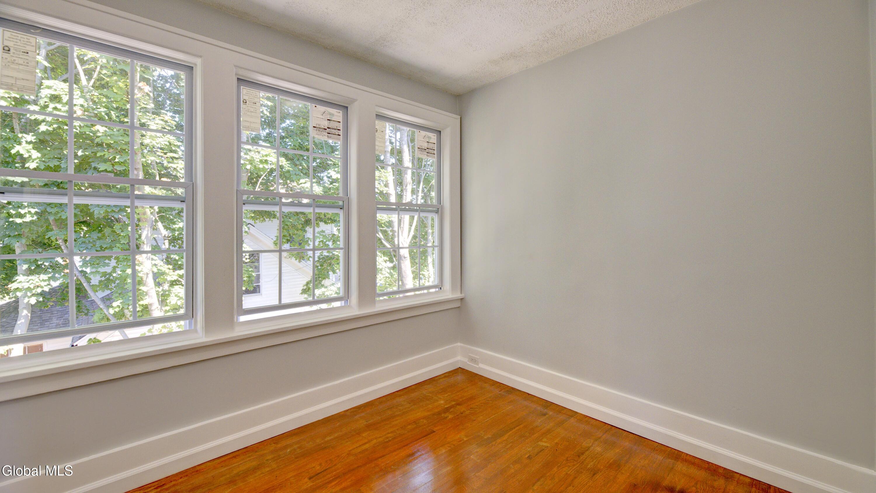 9 Mccleary Avenue Amsterdam NY 12010