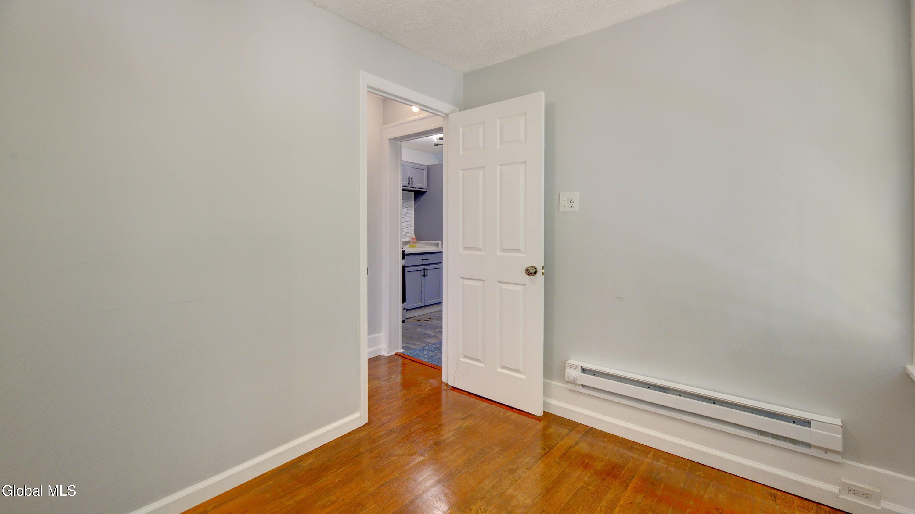 9 Mccleary Avenue Amsterdam NY 12010