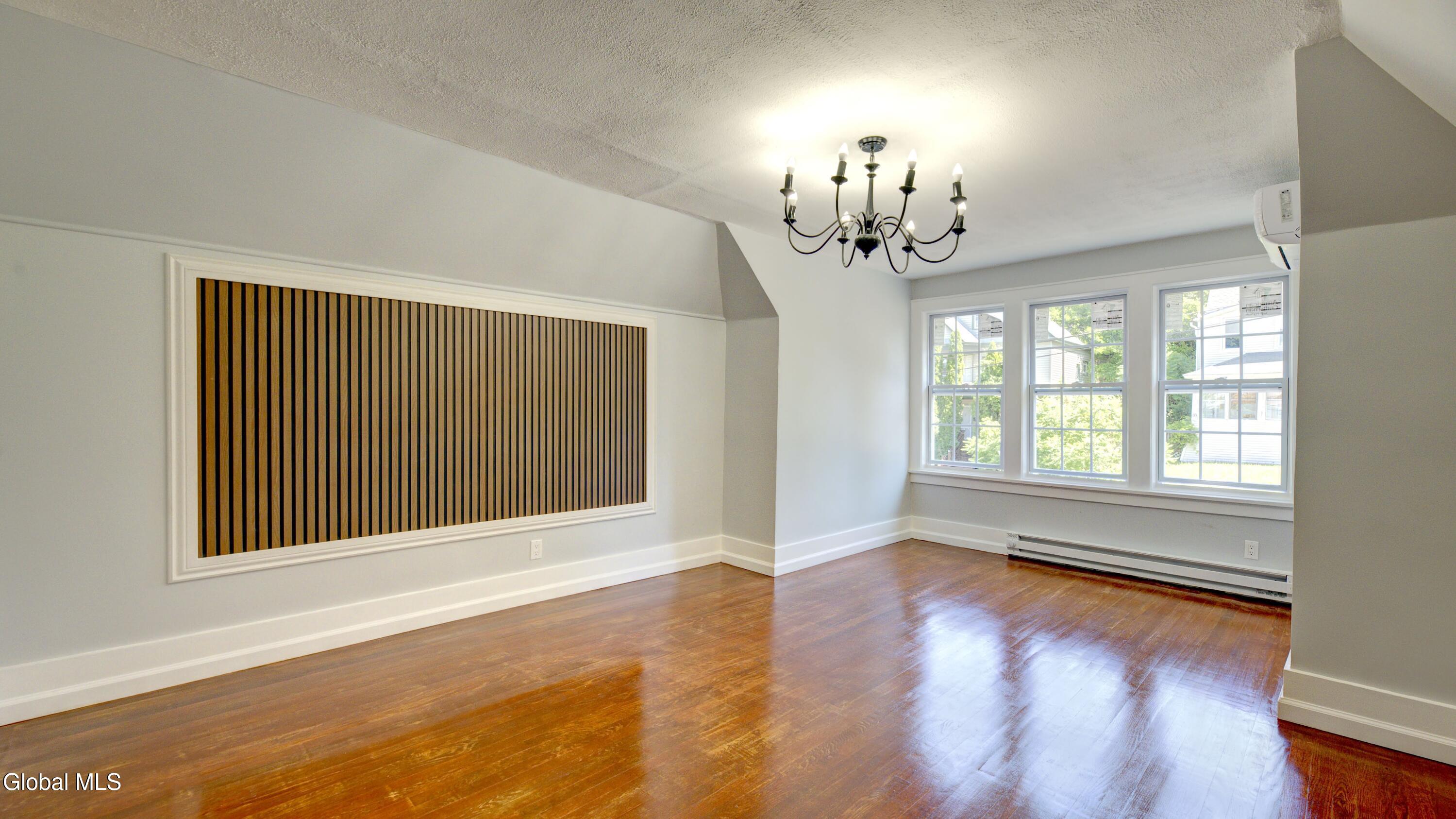 9 Mccleary Avenue Amsterdam NY 12010