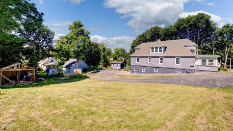 9 Mccleary Avenue Amsterdam NY 12010