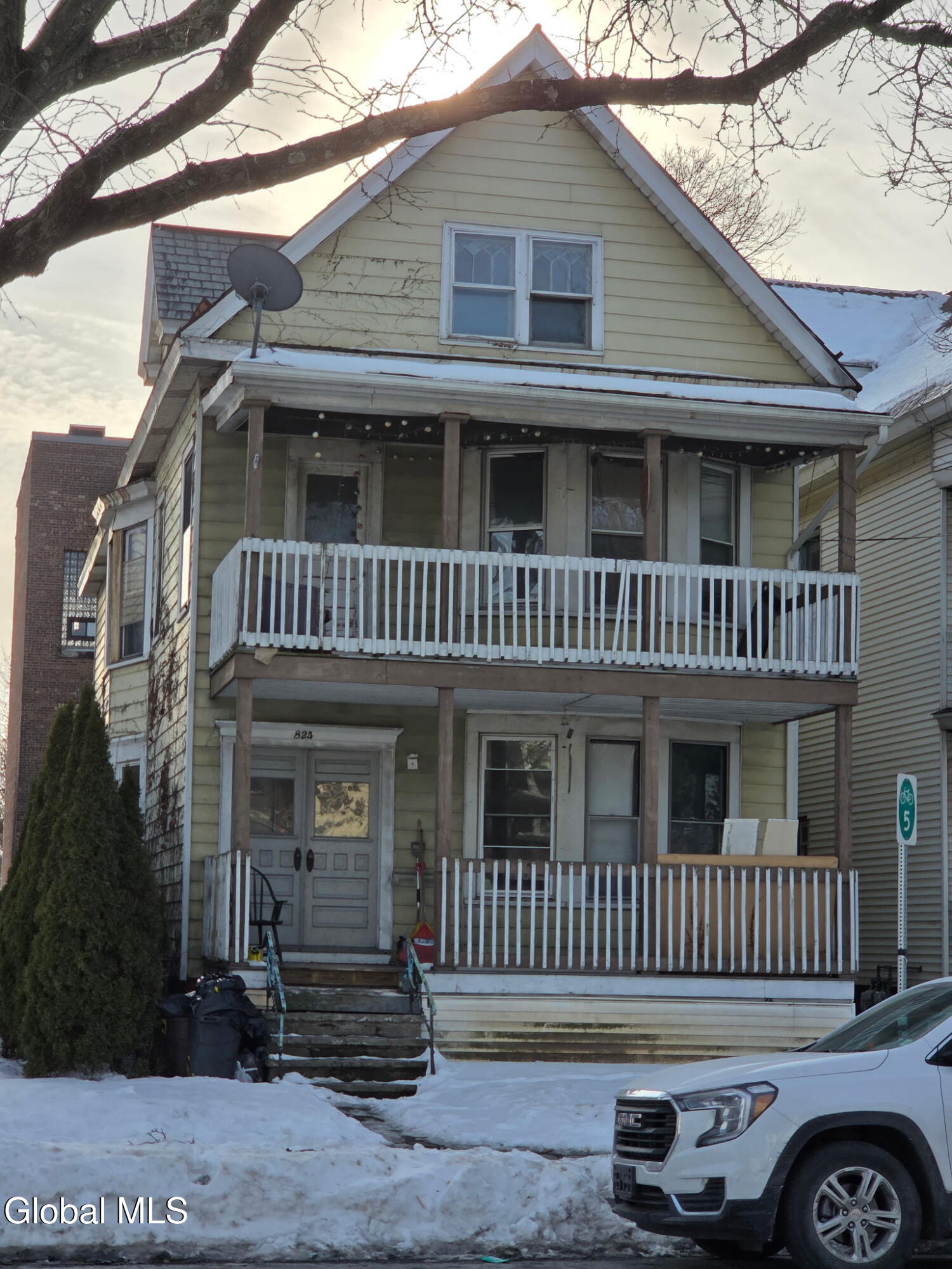 824 Madison Avenue Albany NY 12208