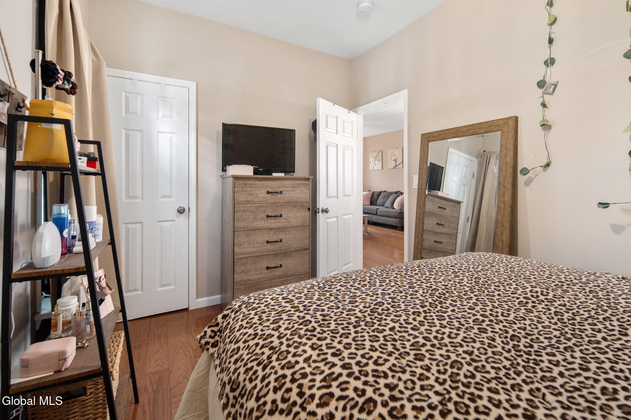 28 Pleasant Street Voorheesville NY 12186
