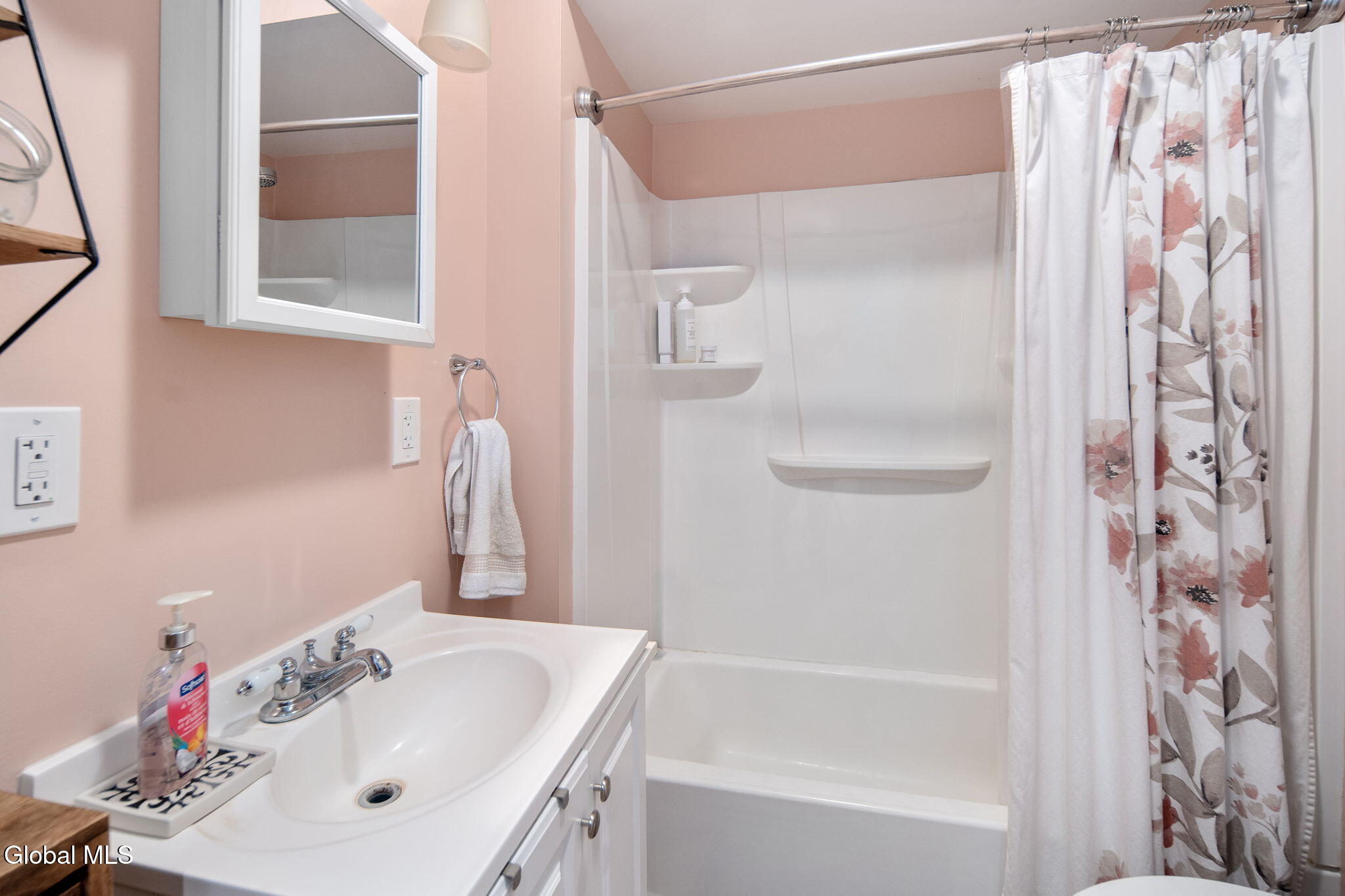 28 Pleasant Street Voorheesville NY 12186