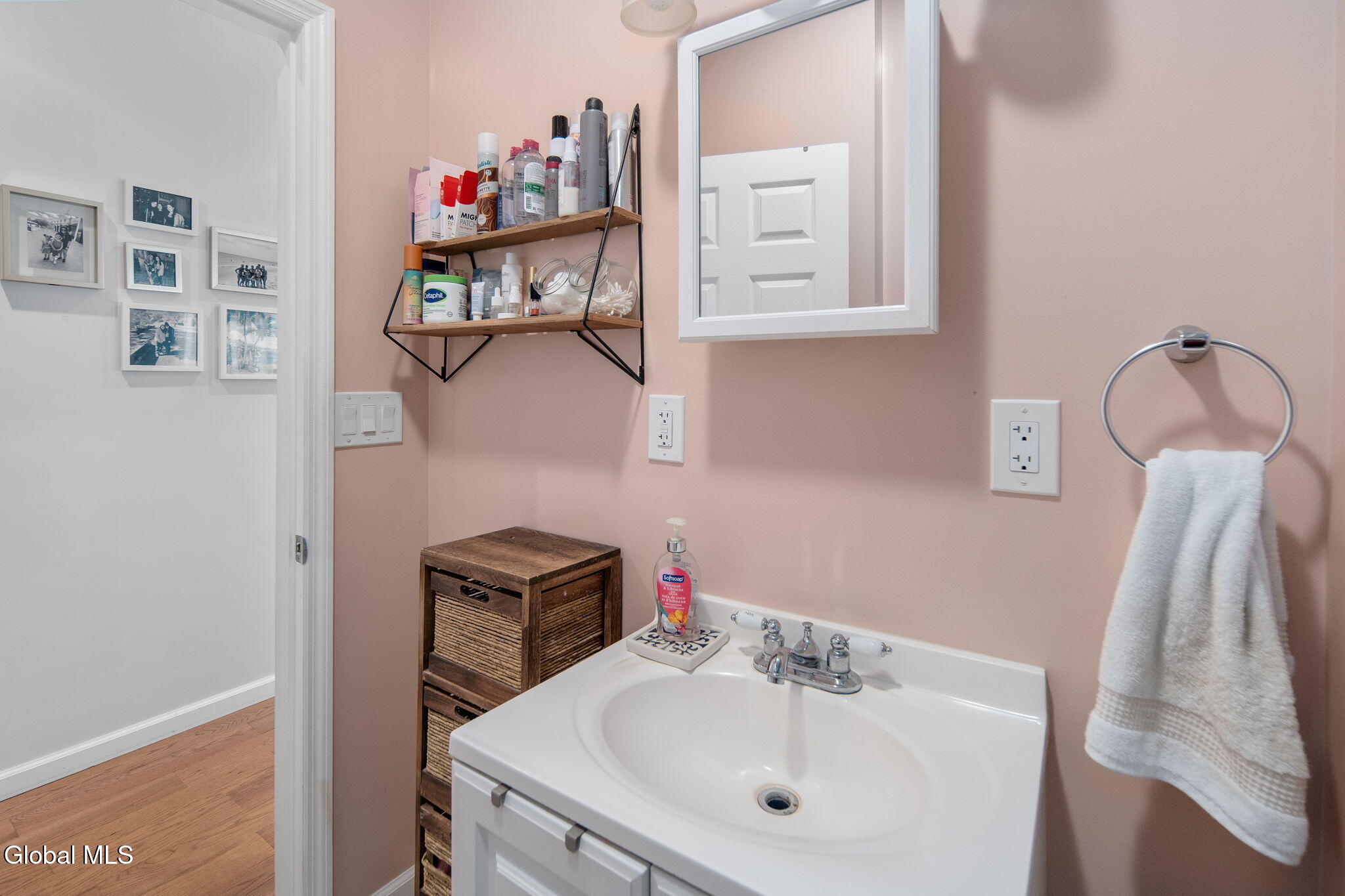 28 Pleasant Street Voorheesville NY 12186