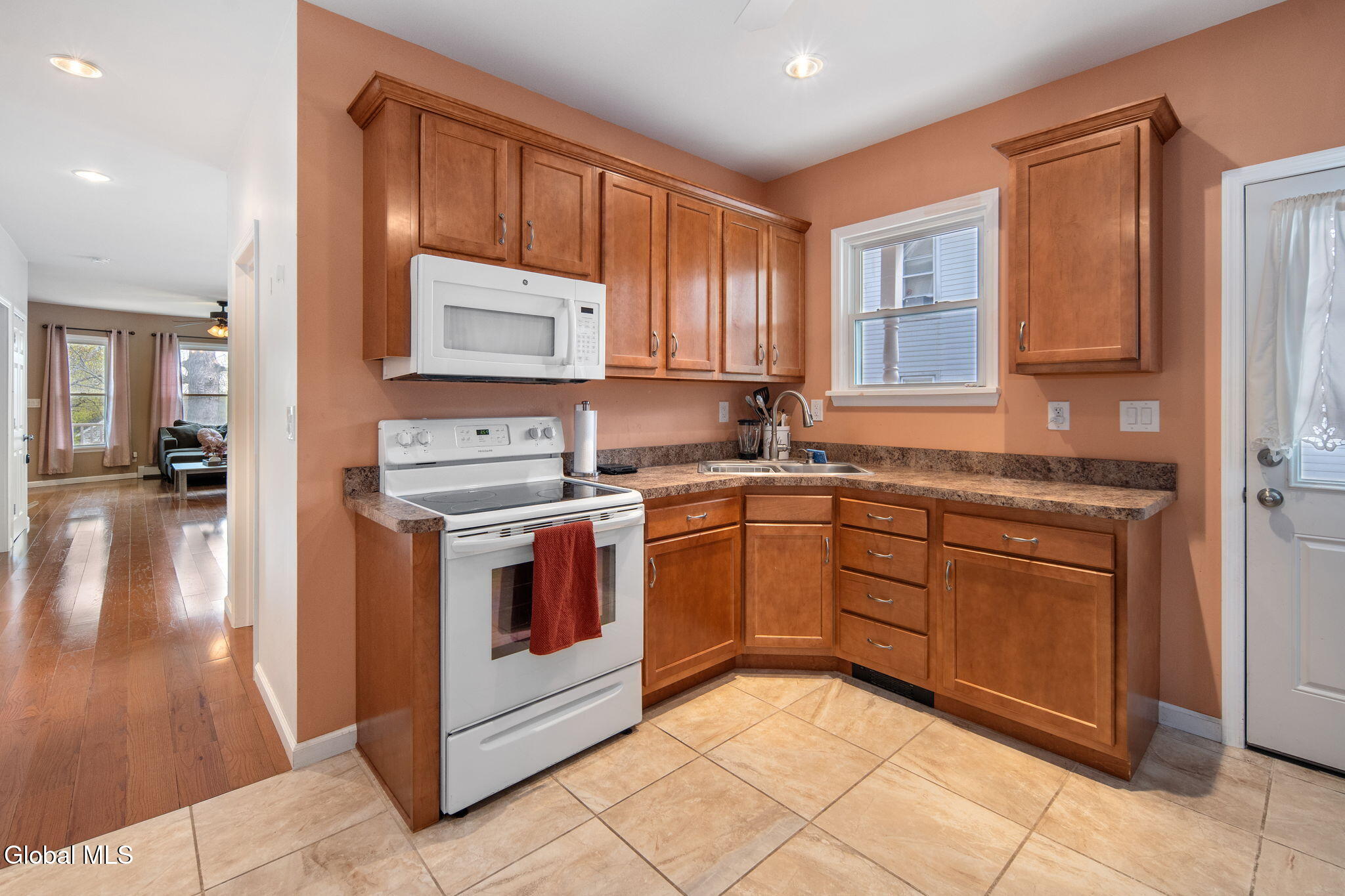 28 Pleasant Street Voorheesville NY 12186