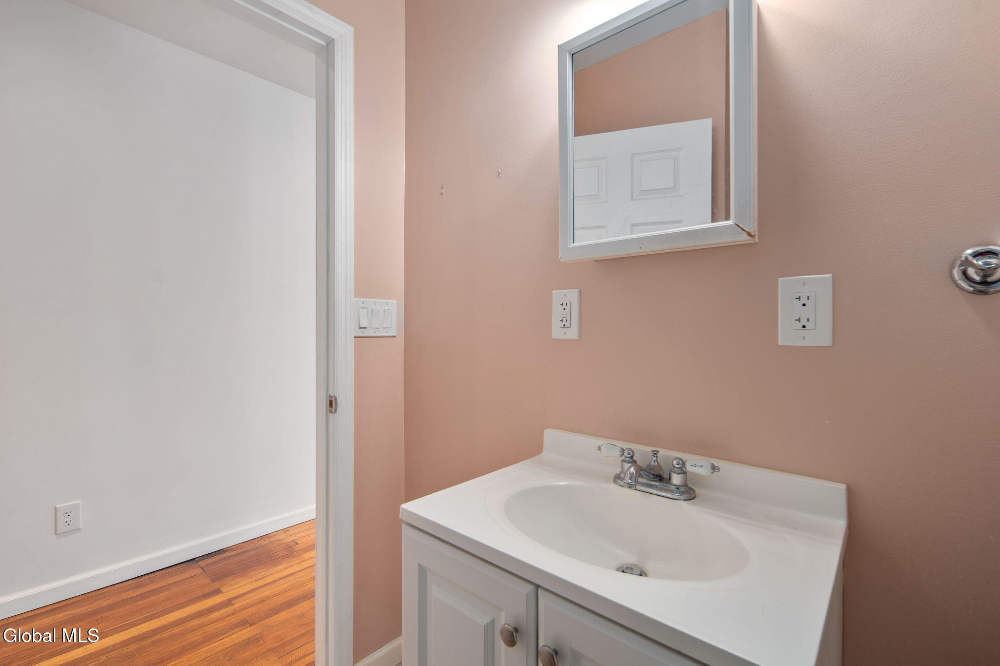 28 Pleasant Street Voorheesville NY 12186