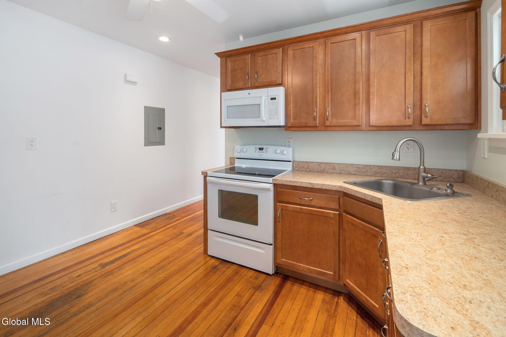 28 Pleasant Street Voorheesville NY 12186