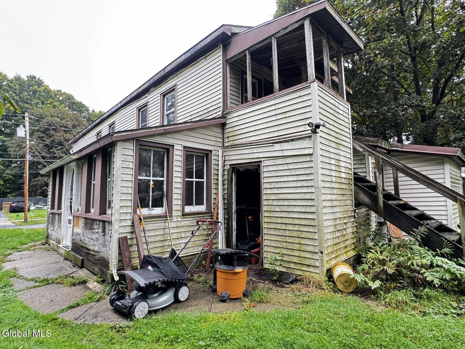 27 N High Street Ballston Spa NY 12020