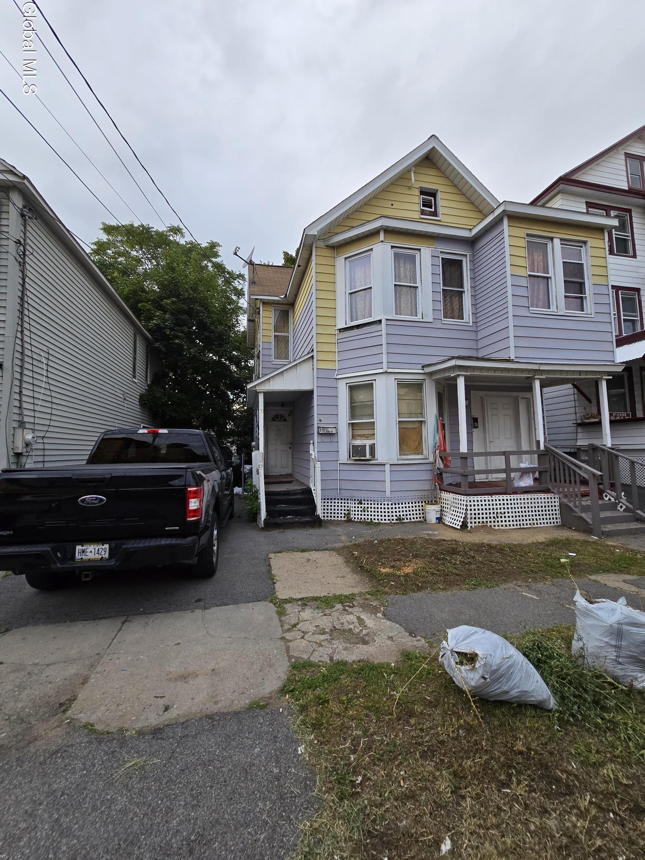 4 Hawk Street Schenectady NY 12307