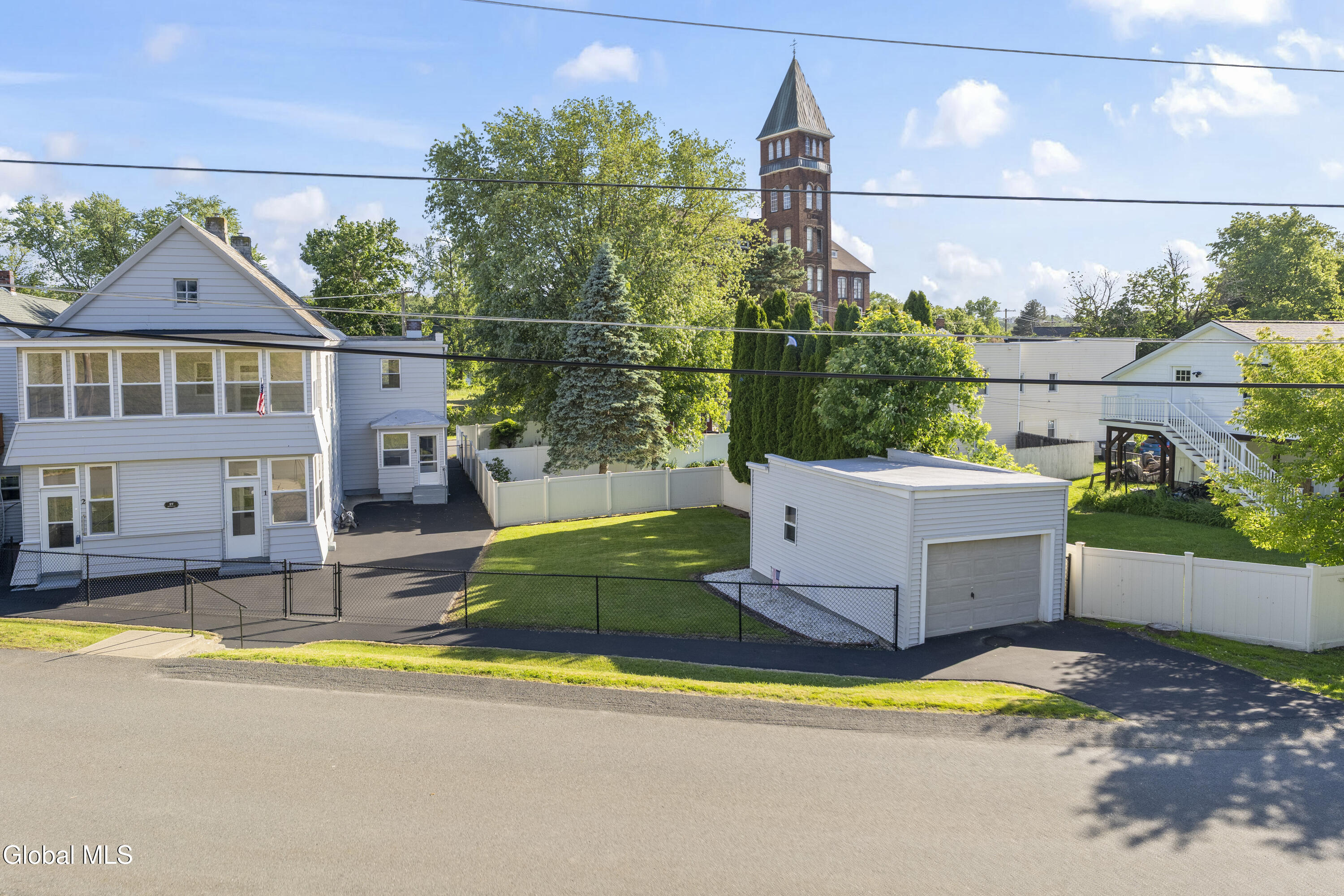 27 Mohawk Avenue Waterford NY 12188