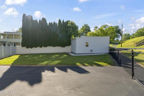 27 Mohawk Avenue Waterford NY 12188