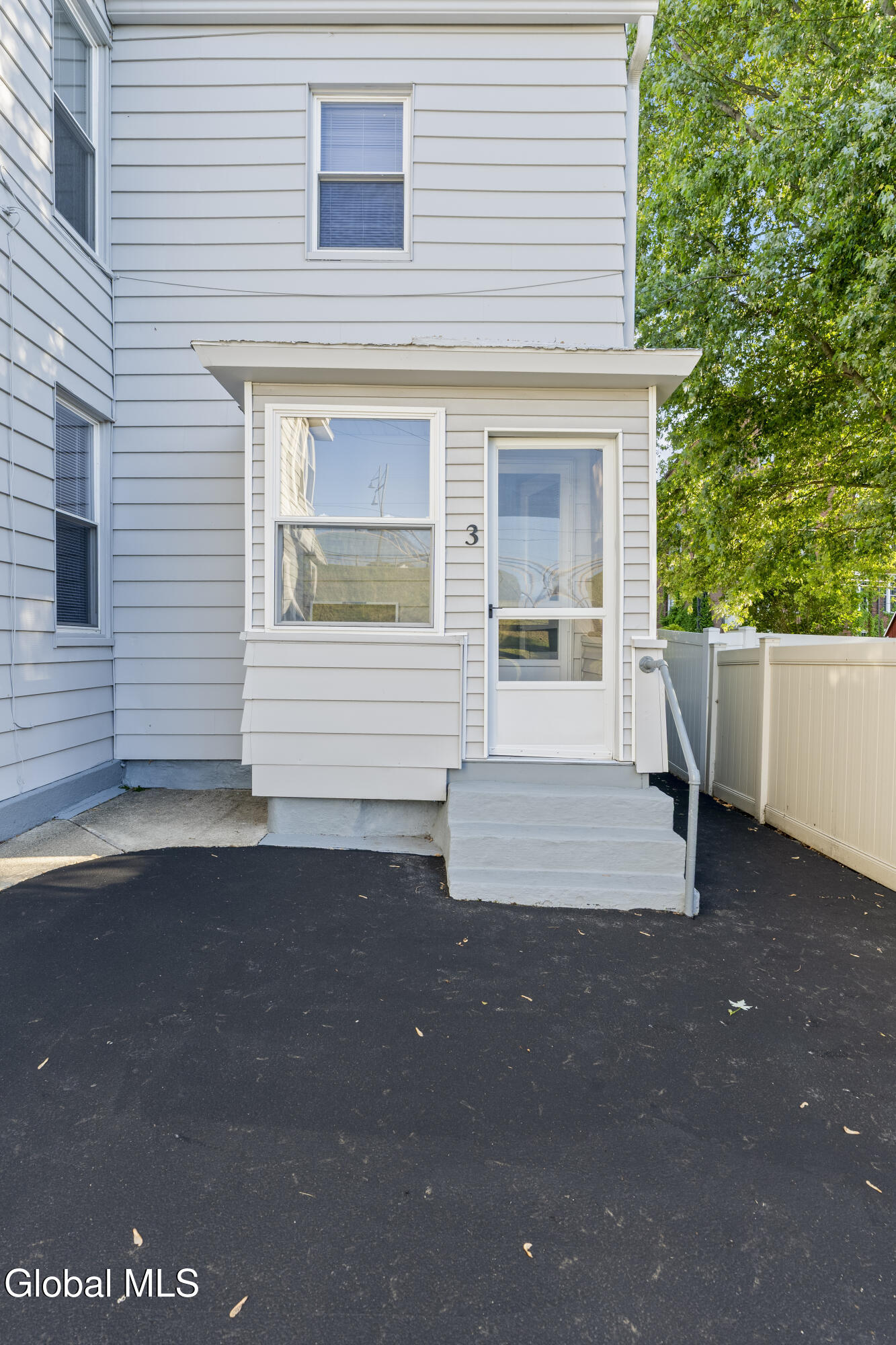 27 Mohawk Avenue Waterford NY 12188