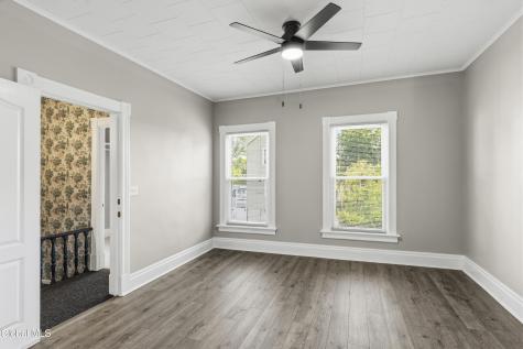 27 Mohawk Avenue Waterford NY 12188