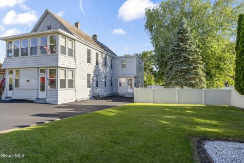 27 Mohawk Avenue Waterford NY 12188