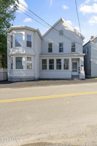 27 Mohawk Avenue Waterford NY 12188