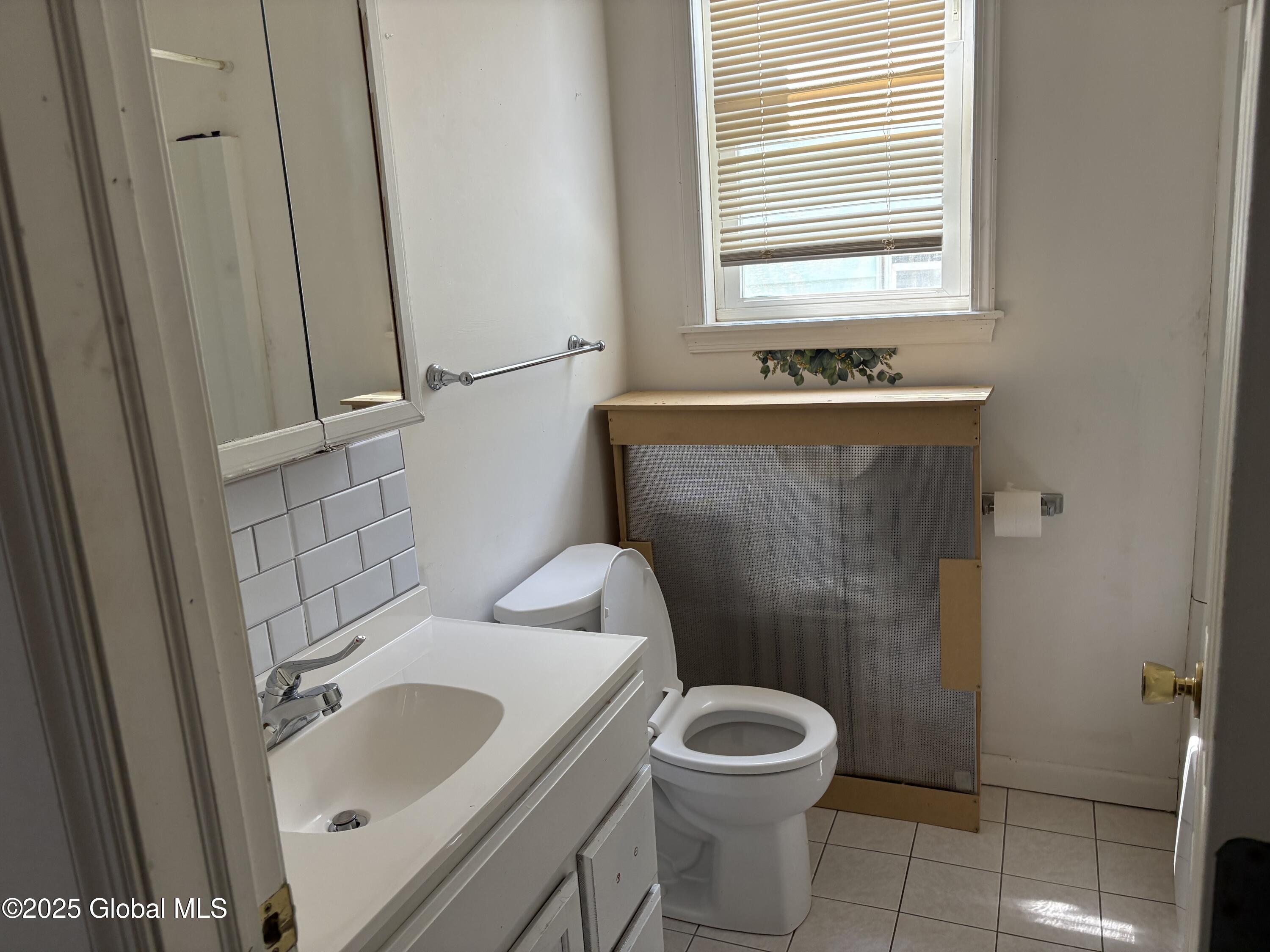 17 Lawnridge Avenue Albany NY 12208
