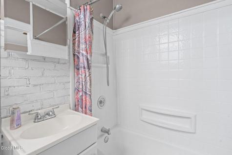 1622 6th Avenue Watervliet NY 12189