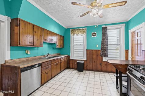 1622 6th Avenue Watervliet NY 12189