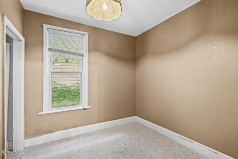 1622 6th Avenue Watervliet NY 12189