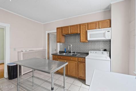 1622 6th Avenue Watervliet NY 12189
