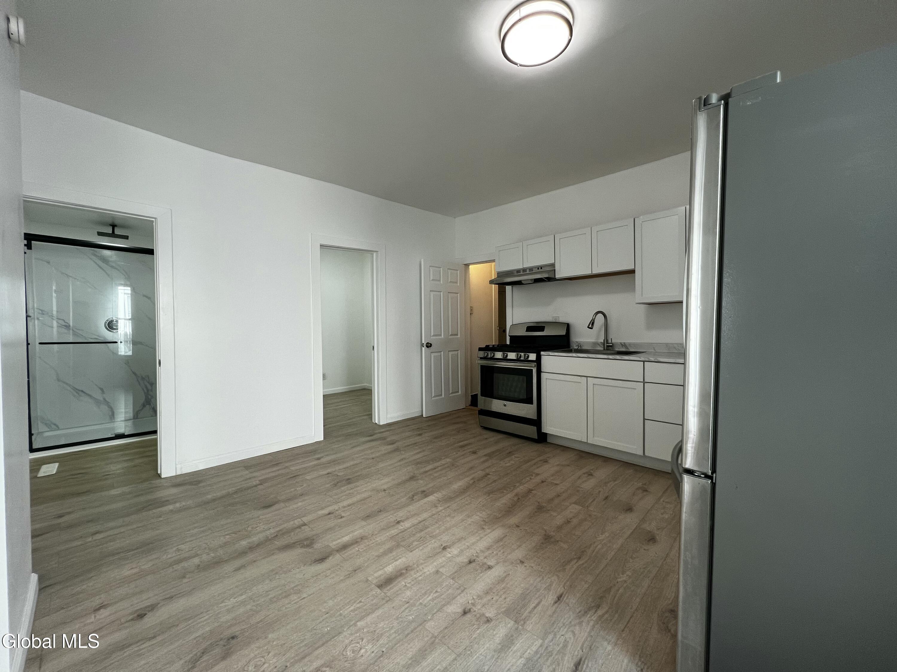 21 Grove Place Schenectady NY 12307