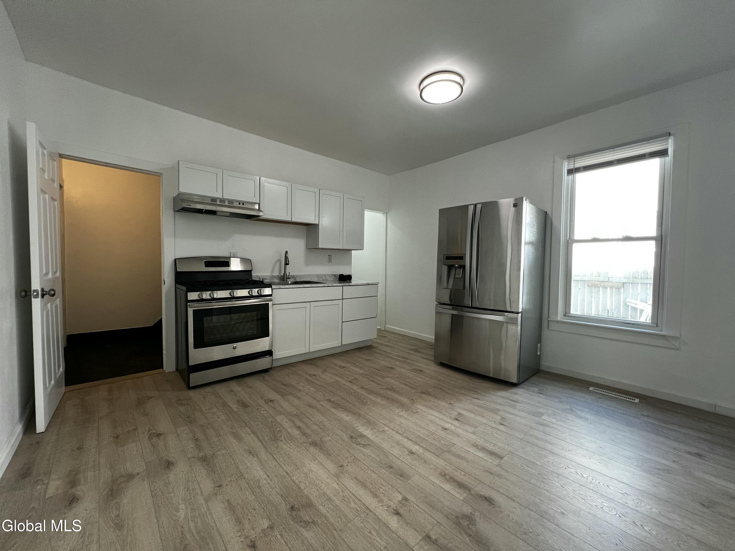 21 Grove Place Schenectady NY 12307