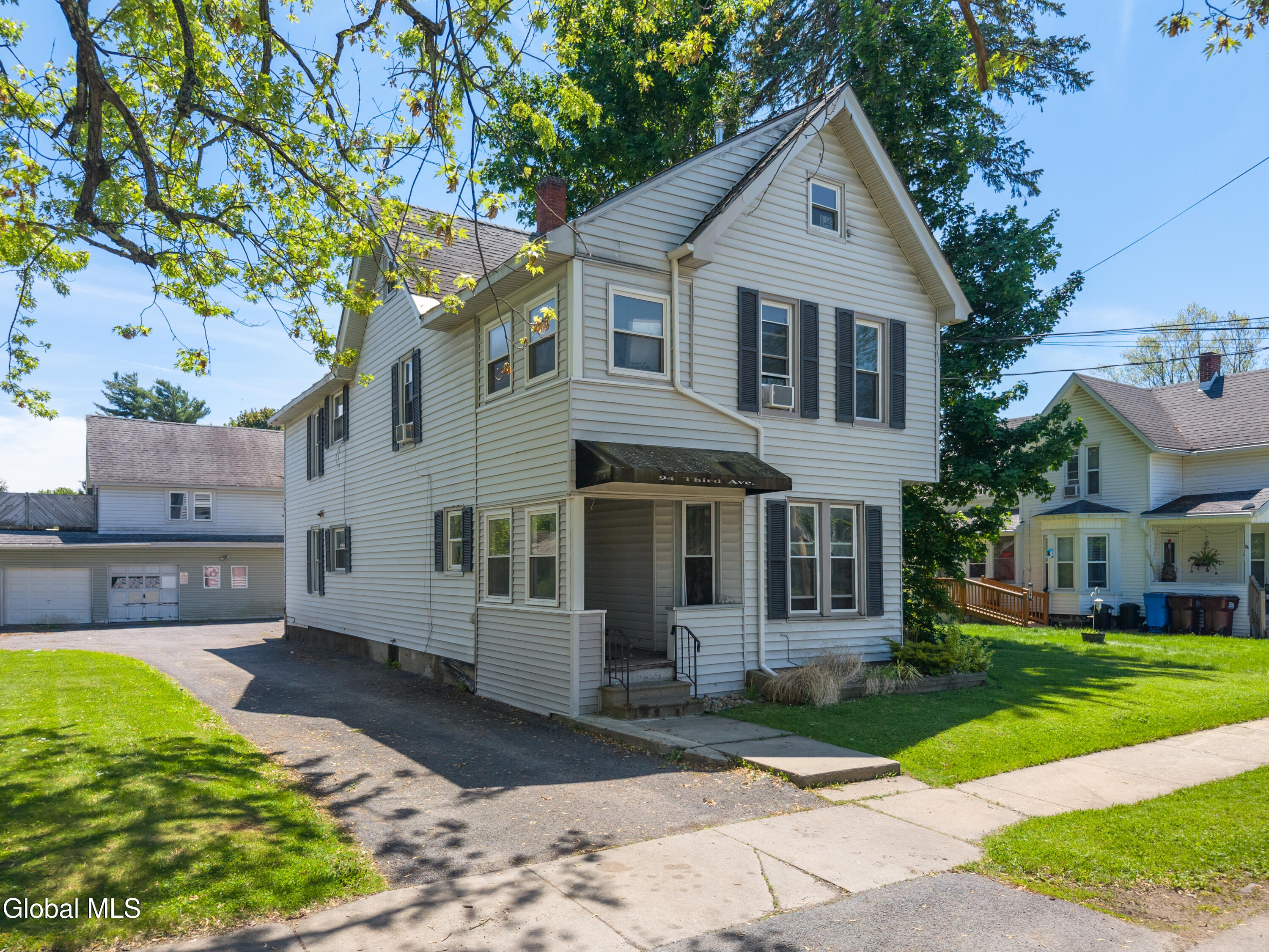 94 3rd Avenue Gloversville NY 12078