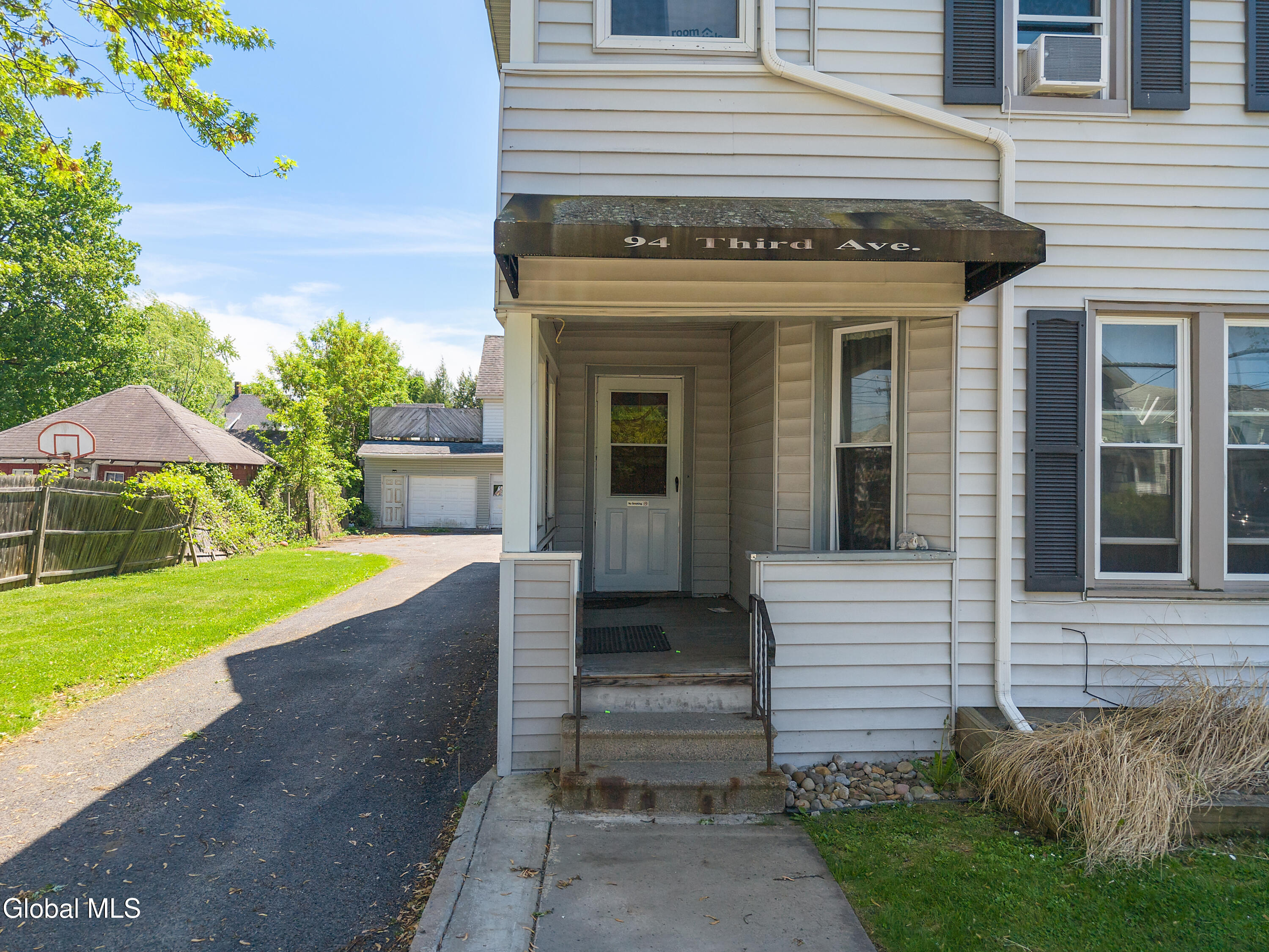 94 3rd Avenue Gloversville NY 12078