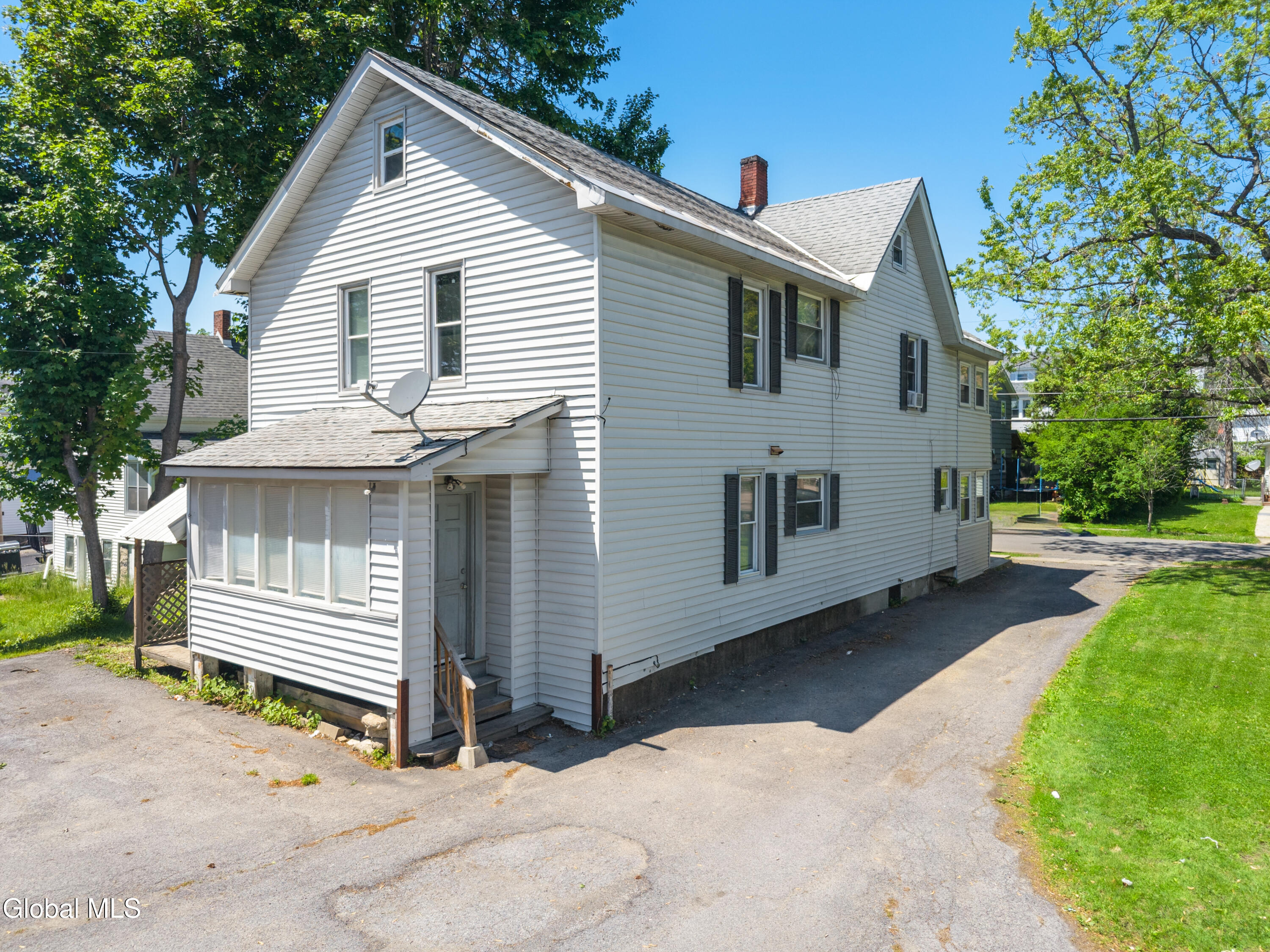 94 3rd Avenue Gloversville NY 12078