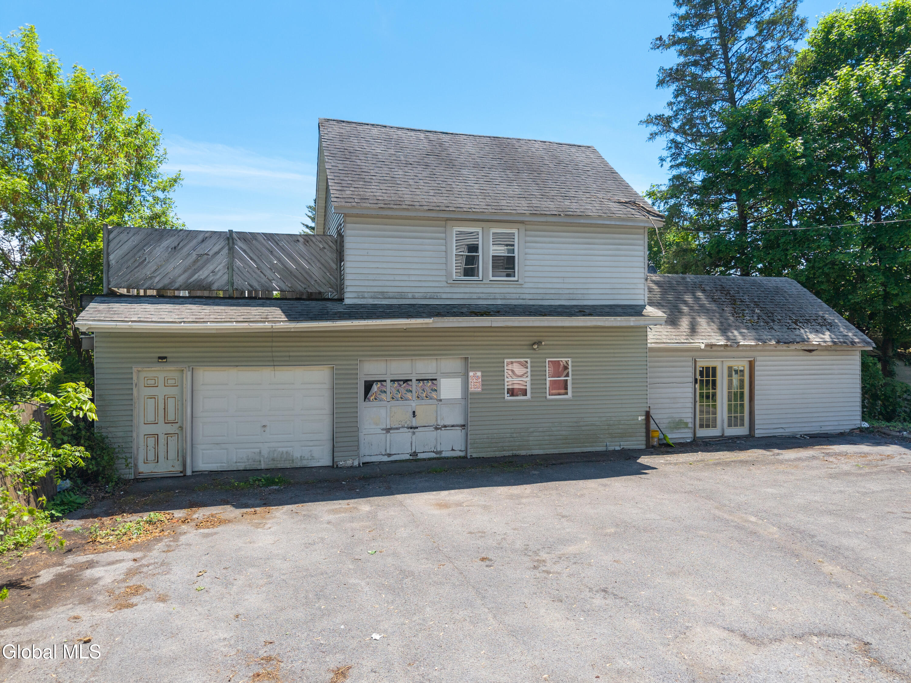 94 3rd Avenue Gloversville NY 12078