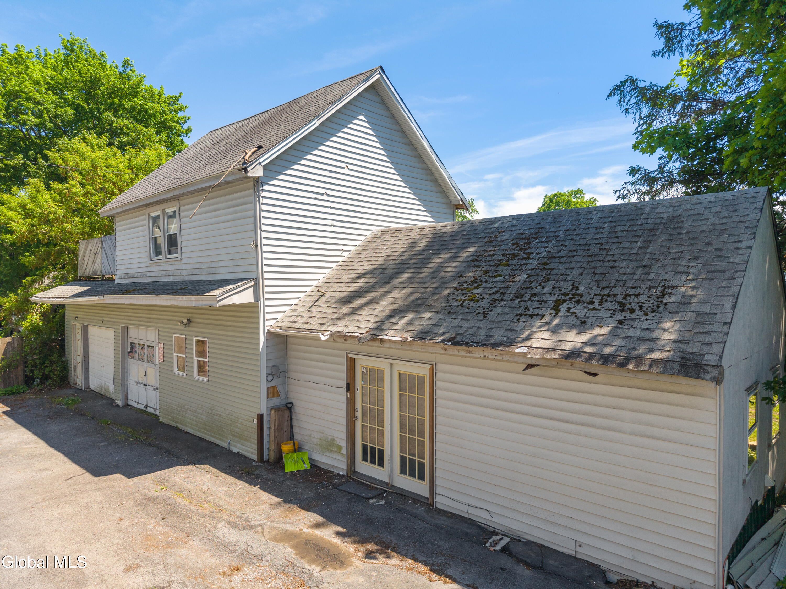 94 3rd Avenue Gloversville NY 12078