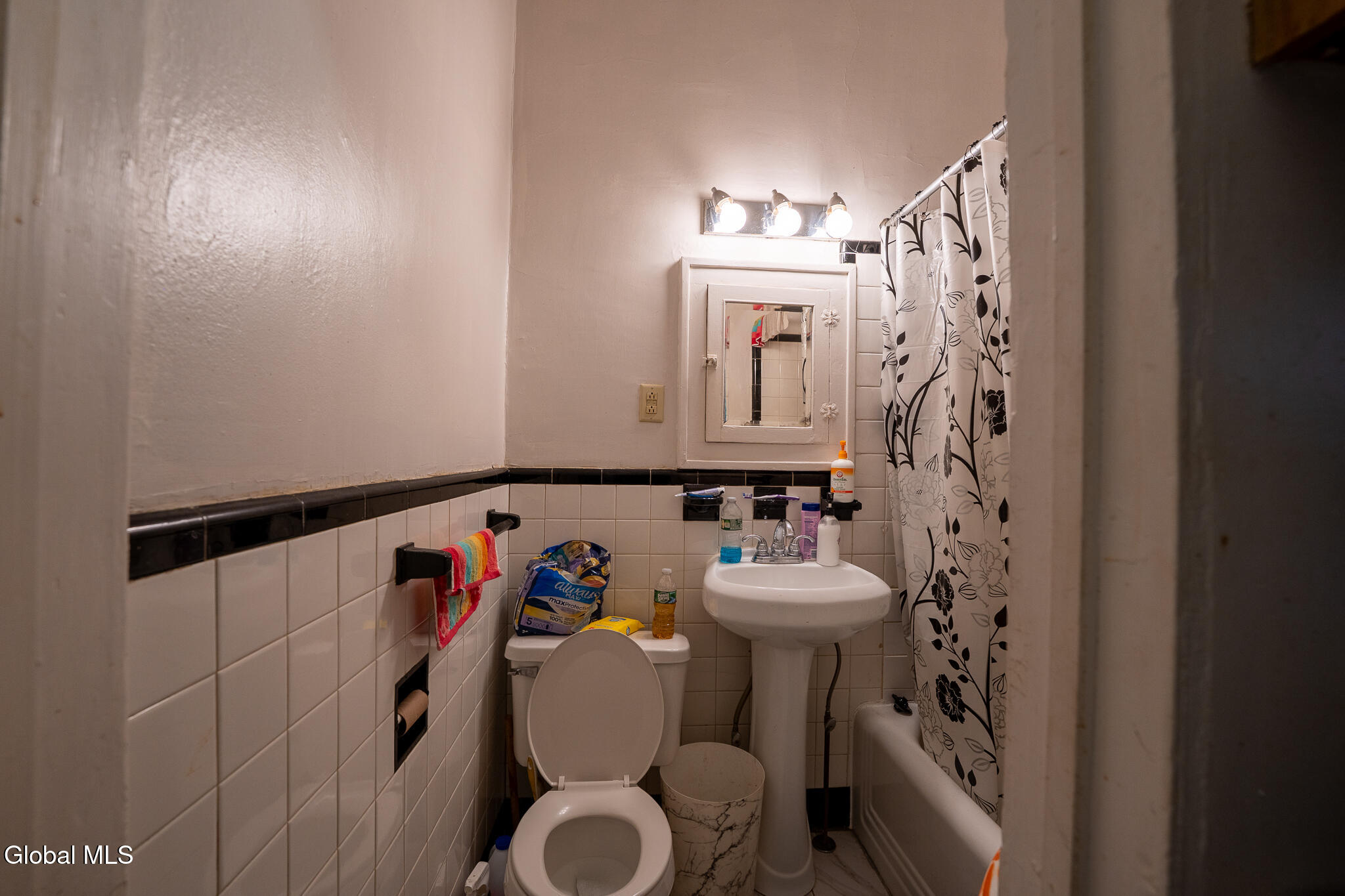 156 S Swan Street Albany NY 12210